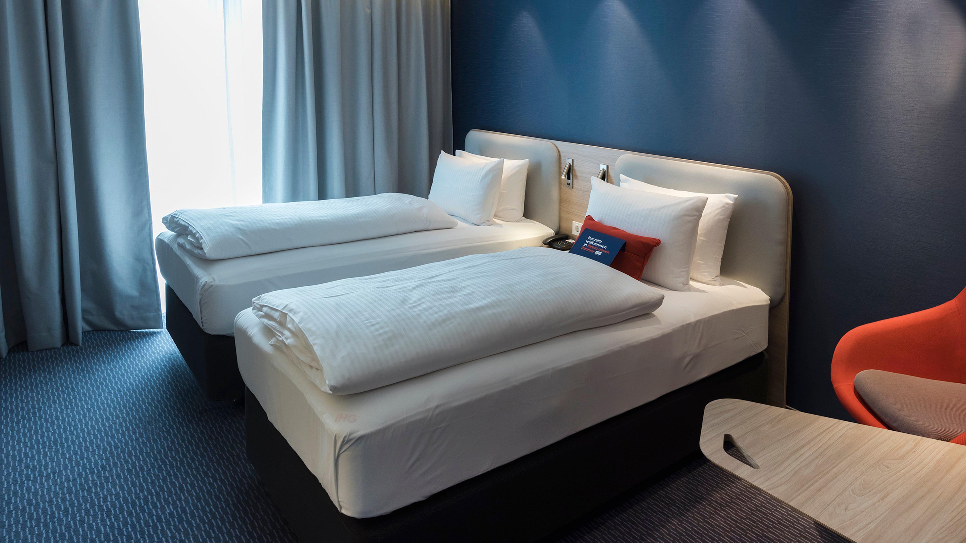 Holiday Inn Express - Wiesbaden By Ihg Exterior foto